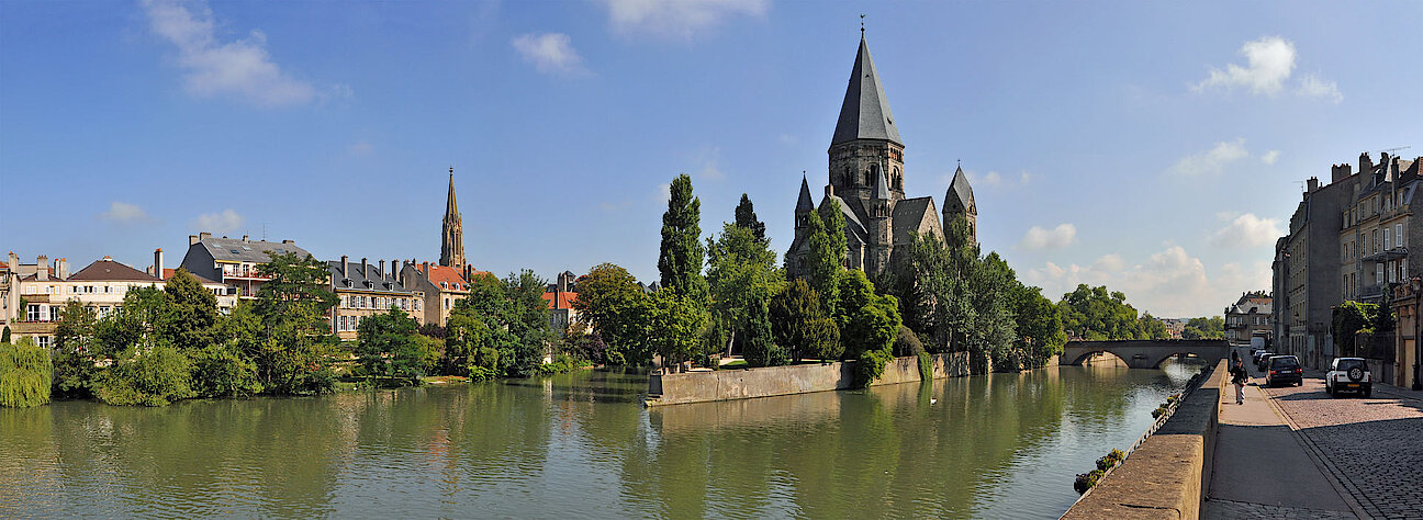Metz_R01